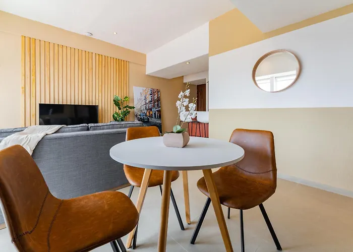 Anahuac Apartments By Vh